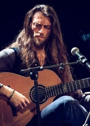 Estas Tonne